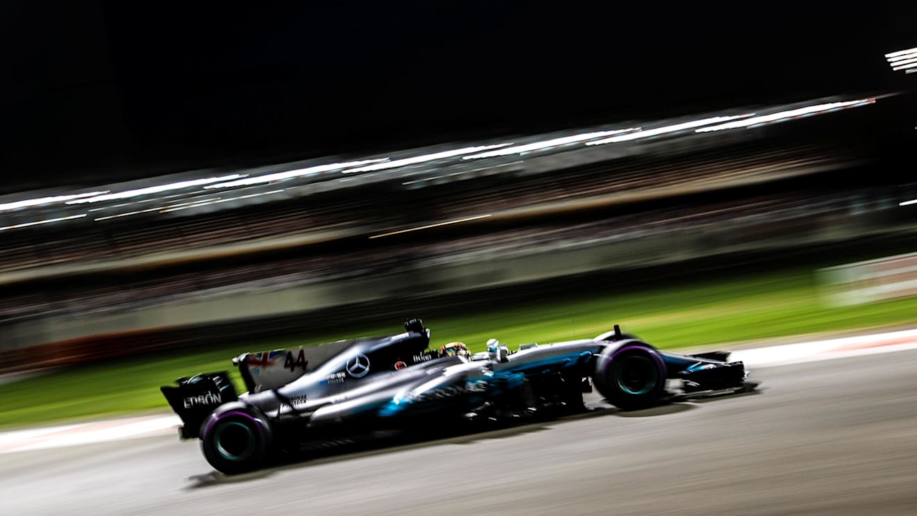 Lewis Hamilton (GBR) Mercedes-Benz F1 W08 Hybrid at Formula One World Championship, Rd20, Abu Dhabi Grand Prix, Qualifying, Yas Marina Circuit, Abu Dhabi, UAE, Saturday 25 November 2017. © Manuel Goria/Sutton Images