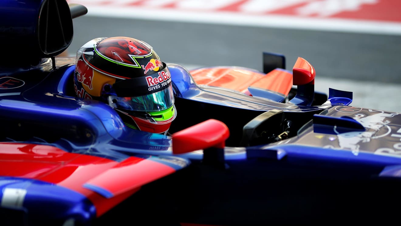 Brendon Hartley (NZL) Scuderia Toro Rosso STR12 at Formula One World Championship, Rd20, Abu Dhabi Grand Prix, Qualifying, Yas Marina Circuit, Abu Dhabi, UAE, Saturday 25 November 2017. © Manuel Goria/Sutton Images