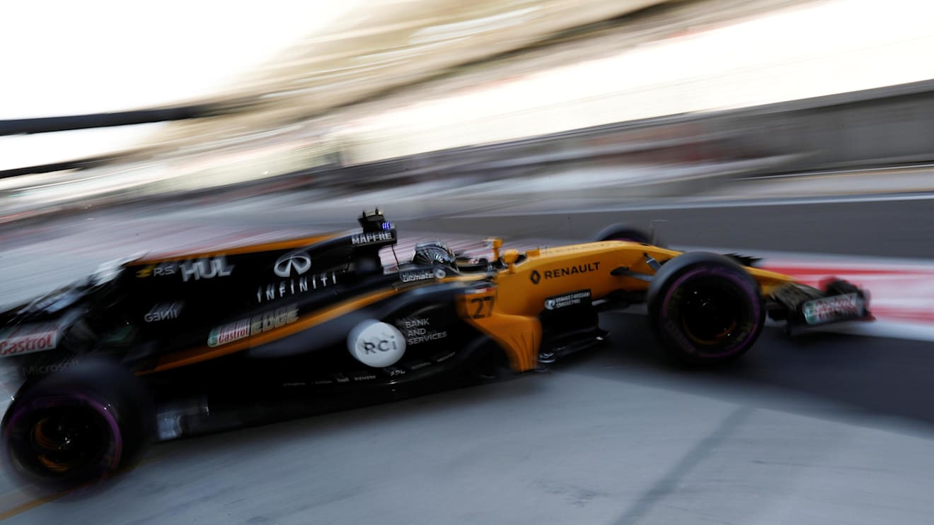 Nico Hulkenberg (GER) Renault Sport F1 Team RS17 at Formula One World Championship, Rd20, Abu Dhabi Grand Prix, Qualifying, Yas Marina Circuit, Abu Dhabi, UAE, Saturday 25 November 2017. © Manuel Goria/Sutton Images