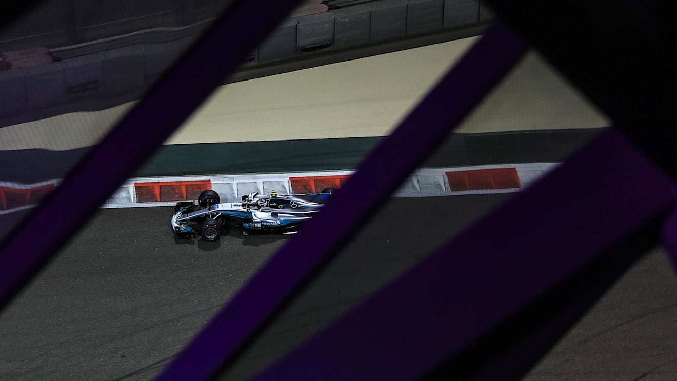 Valtteri Bottas (FIN) Mercedes-Benz F1 W08 Hybrid at Formula One World Championship, Rd20, Abu Dhabi Grand Prix, Qualifying, Yas Marina Circuit, Abu Dhabi, UAE, Saturday 25 November 2017. © Kym Illman/Sutton Images