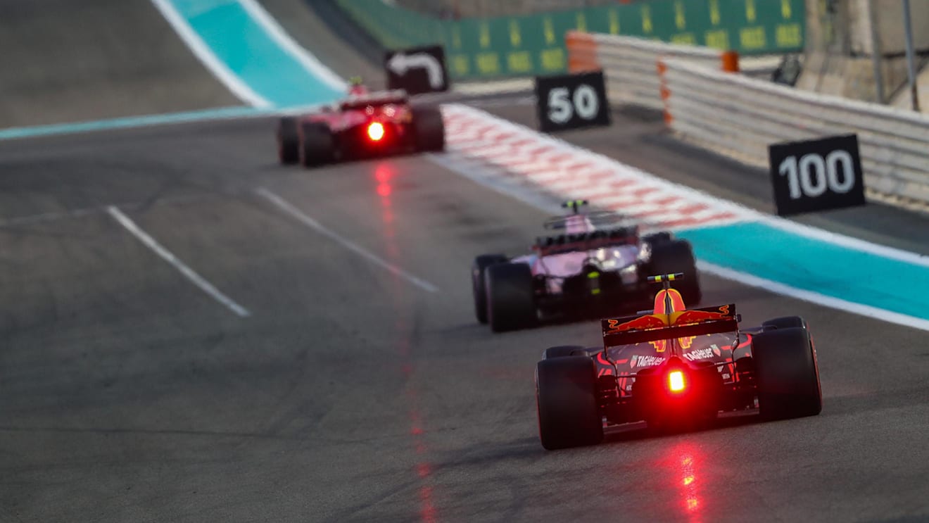 Max Verstappen (NED) Red Bull Racing RB13 at Formula One World Championship, Rd20, Abu Dhabi Grand Prix, Race, Yas Marina Circuit, Abu Dhabi, UAE, Sunday 26 November 2017. © Kym Illman/Sutton Images