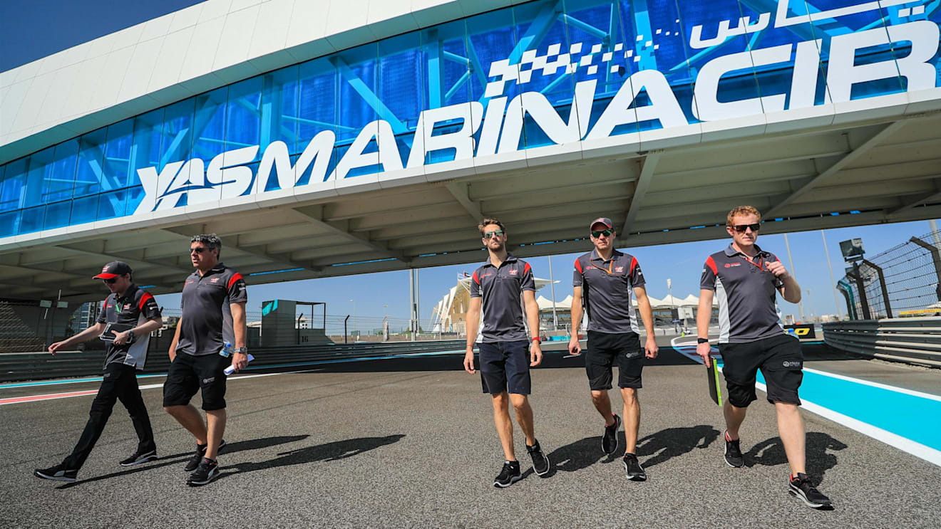 Romain Grosjean (FRA) Haas F1 walks the track at Formula One World Championship, Rd20, Abu Dhabi Grand Prix, Preparations, Yas Marina Circuit, Abu Dhabi, UAE, Thursday 23 November 2017. © Kym Illman/Sutton Images