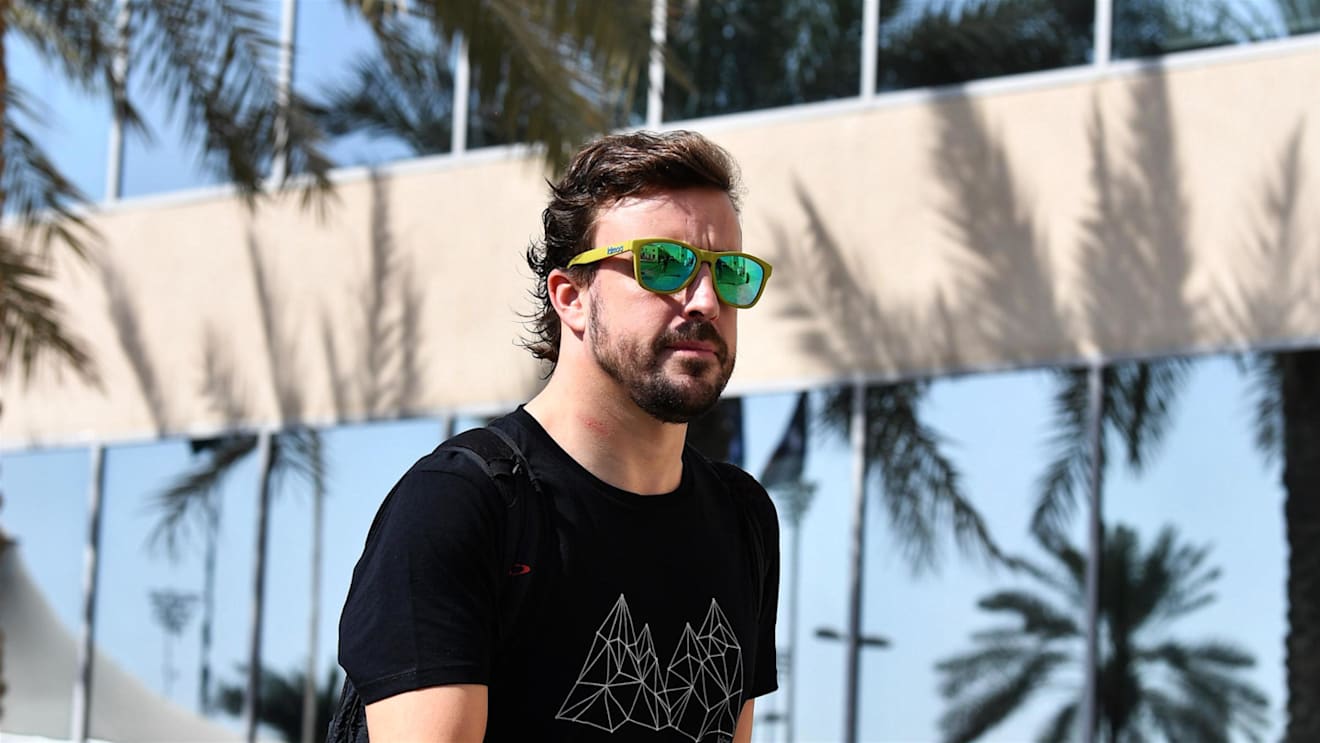 Fernando Alonso (ESP) McLaren at Formula One World Championship, Rd20, Abu Dhabi Grand Prix, Preparations, Yas Marina Circuit, Abu Dhabi, UAE, Thursday 23 November 2017. © Mark Sutton/Sutton Images