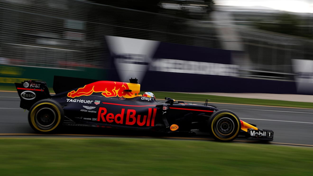 Daniel Ricciardo (AUS) Red Bull Racing RB13 at Formula One World Championship, Rd1, Australian Grand Prix, Practice, Albert Park, Melbourne, Australia, Friday 24 March 2017. © Sutton Motorsport Images