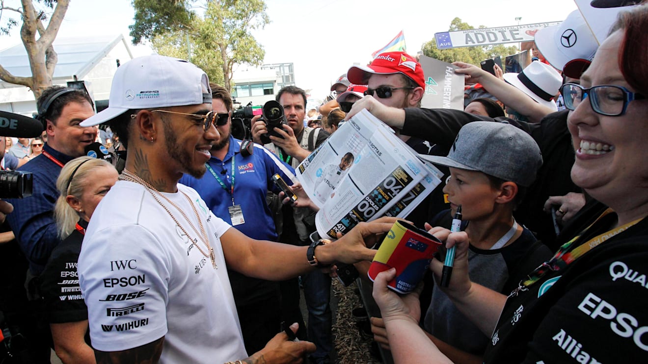 Lewis Hamilton (GBR) Mercedes AMG F1 autographs for the fans at Formula One World Championship, Rd1, Australian Grand Prix, Qualifying, Albert Park, Melbourne, Australia, Saturday 25 March 2017. © Sutton Motorsport Images