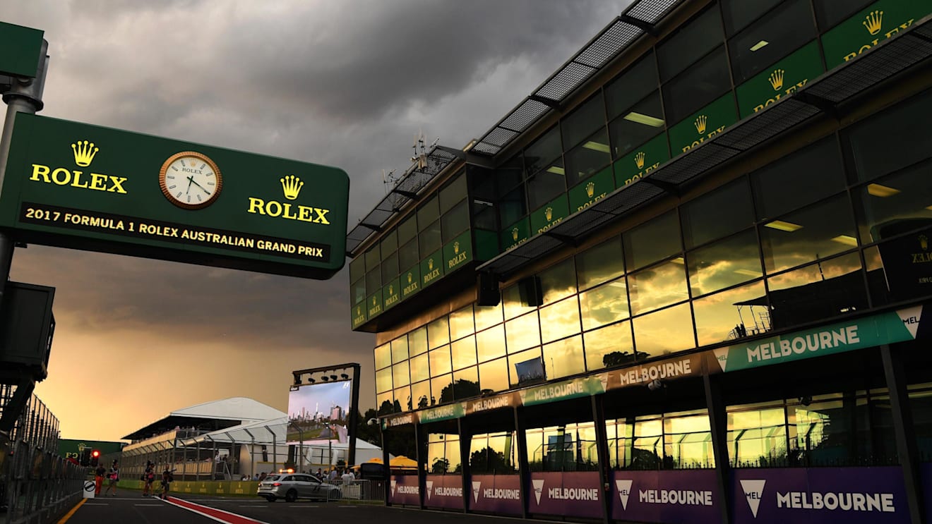 Sunset in pit lane at Formula One World Championship, Rd1, Australian Grand Prix, Qualifying, Albert Park, Melbourne, Australia, Saturday 25 March 2017. © Sutton Motorsport Images