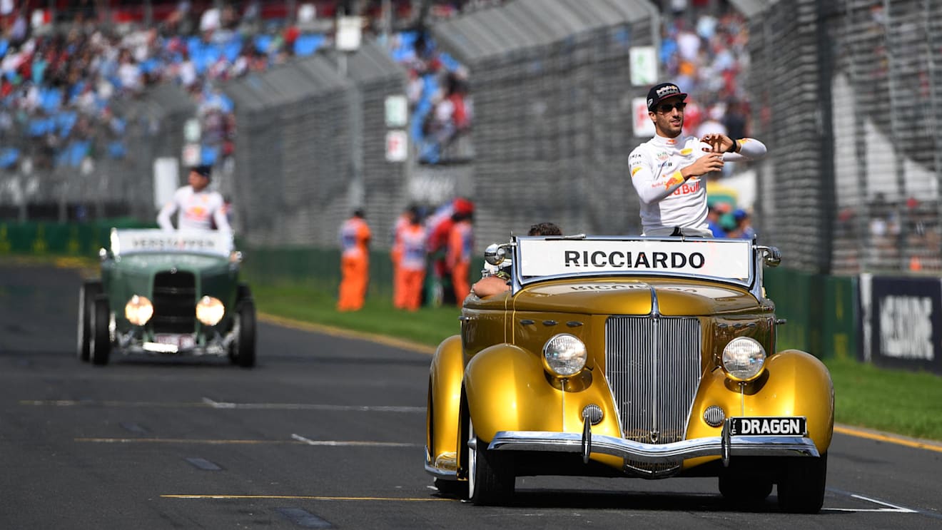 Daniel Ricciardo (AUS) Red Bull Racing on the drivers parade at Formula One World Championship, Rd1, Australian Grand Prix, Race, Albert Park, Melbourne, Australia, Sunday 26 March 2017. © Sutton Motorsport Images