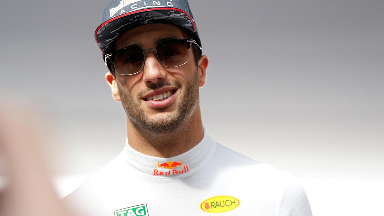 Daniel Ricciardo (AUS) Red Bull Racing at Formula One World Championship, Rd1, Australian Grand Prix, Race, Albert Park, Melbourne, Australia, Sunday 26 March 2017. © Sutton Motorsport Images