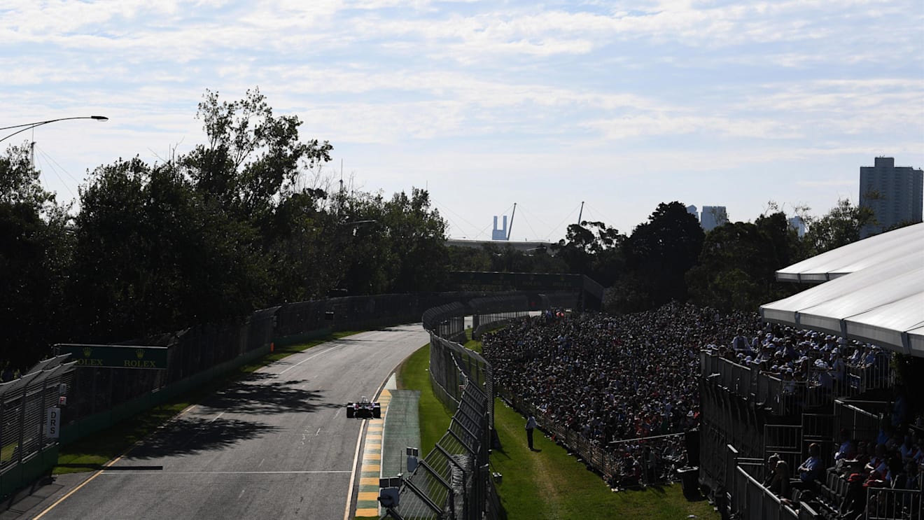 Daniil Kvyat (RUS) Scuderia Toro Rosso STR12 at Formula One World Championship, Rd1, Australian Grand Prix, Race, Albert Park, Melbourne, Australia, Sunday 26 March 2017. © Sutton Motorsport Images