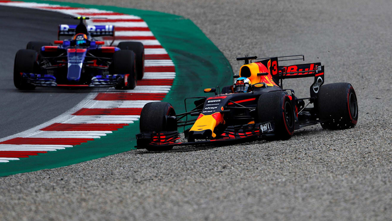 Daniel Ricciardo (AUS) Red Bull Racing RB13 runs wide through the gravel at Formula One World Championship, Rd9, Austrian Grand Prix, Practice, Spielberg, Austria, Friday 7 July 2017. © Sutton Images