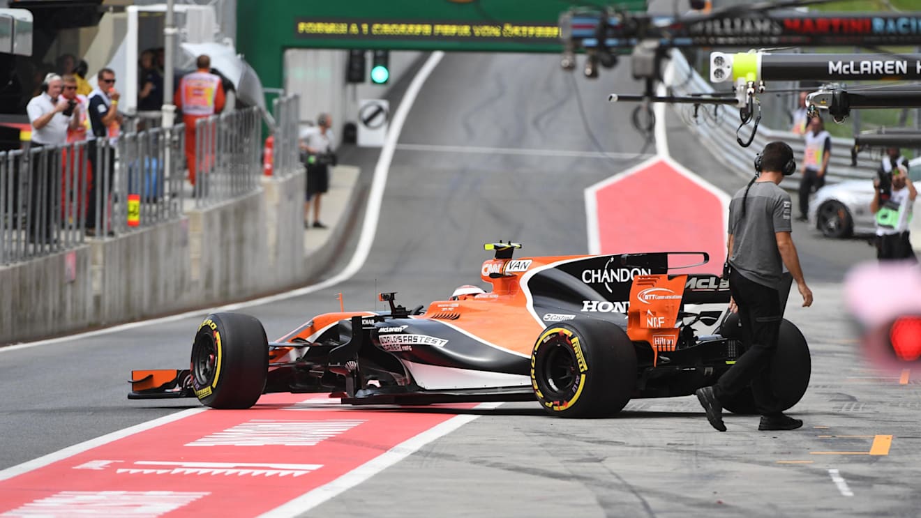 Stoffel Vandoorne (BEL) McLaren MCL32 at Formula One World Championship, Rd9, Austrian Grand Prix, Qualifying, Spielberg, Austria, Saturday 8 July 2017. © Sutton Images
