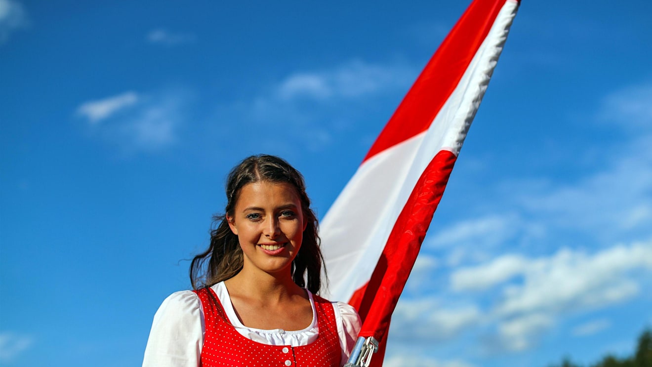 Grid girl at Formula One World Championship, Rd9, Austrian Grand Prix, Race, Spielberg, Austria, Sunday 9 July 2017. © Sutton Images