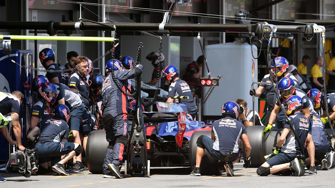 Carlos Sainz jr (ESP) Scuderia Toro Rosso STR12 pit stop at Formula One World Championship, Rd8, Azerbaijan Grand Prix, Practice, Baku City Circuit, Baku, Azerbaijan, Friday 23 June 2017. © Sutton Images