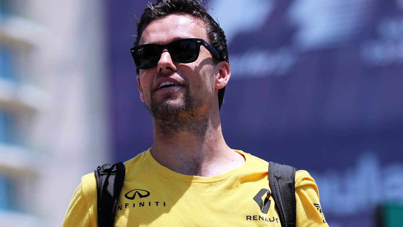 Jolyon Palmer (GBR) Renault Sport F1 Team at Formula One World Championship, Rd8, Azerbaijan Grand Prix, Race, Baku City Circuit, Baku, Azerbaijan, Sunday 25 June 2017. © Sutton Images
