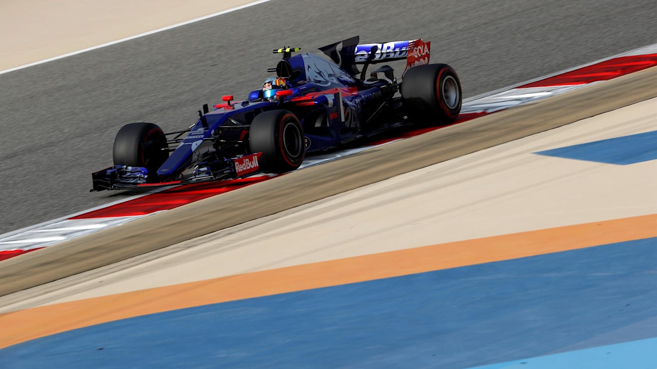 Carlos Sainz (ESP) Scuderia Toro Rosso STR12 at Formula One World Championship, Rd3, Bahrain Grand Prix Qualifying, Bahrain International Circuit, Sakhir, Bahrain, Saturday 15 April 2017. © Sutton Motorsport Images