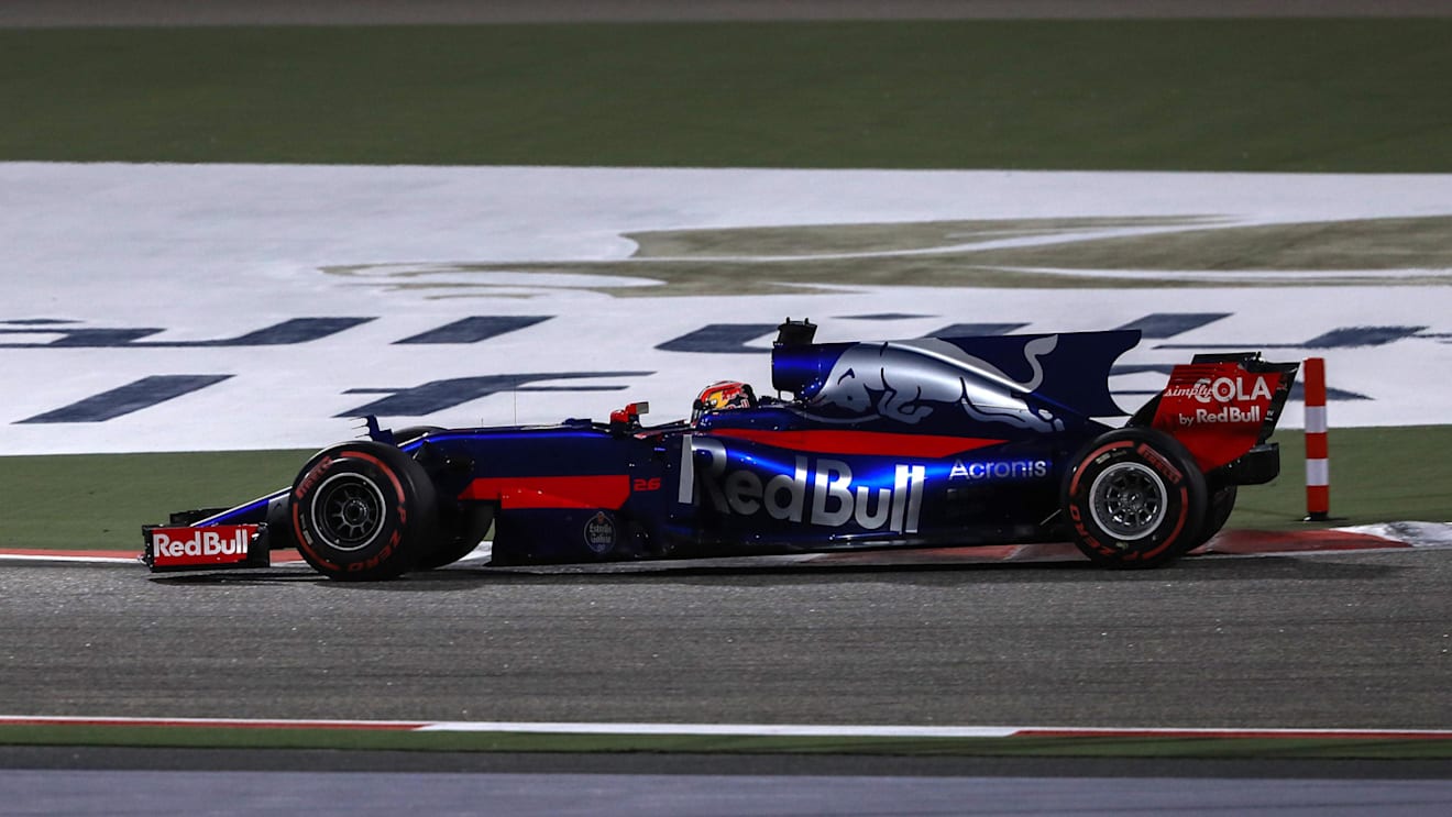 Daniil Kvyat (RUS) Scuderia Toro Rosso STR12 at Formula One World Championship, Rd3, Bahrain Grand Prix Race, Bahrain International Circuit, Sakhir, Bahrain, Sunday 16 April 2017. © Sutton Motorsport Images