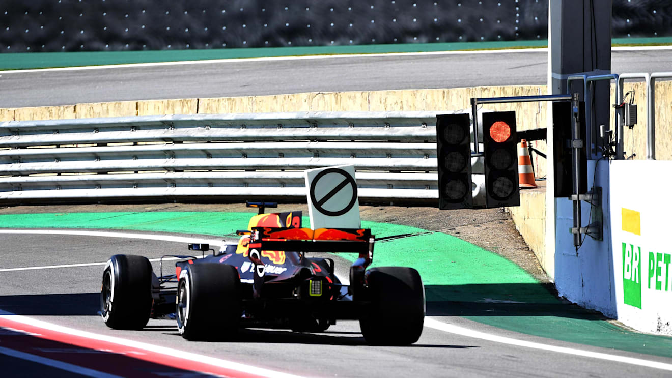 Daniel Ricciardo (AUS) Red Bull Racing RB13 at Formula One World Championship, Rd19, Brazilian Grand Prix, Practice, Interlagos, Sao Paulo, Brazil, Friday 10 November 2017. © Mark Sutton/Sutton Images