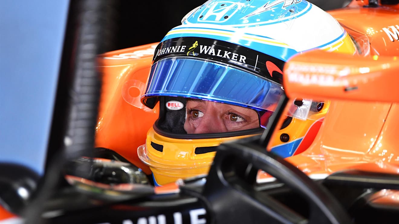 Fernando Alonso (ESP) McLaren MCL32 at Formula One World Championship, Rd19, Brazilian Grand Prix, Practice, Interlagos, Sao Paulo, Brazil, Friday 10 November 2017. © Mark Sutton/Sutton Images