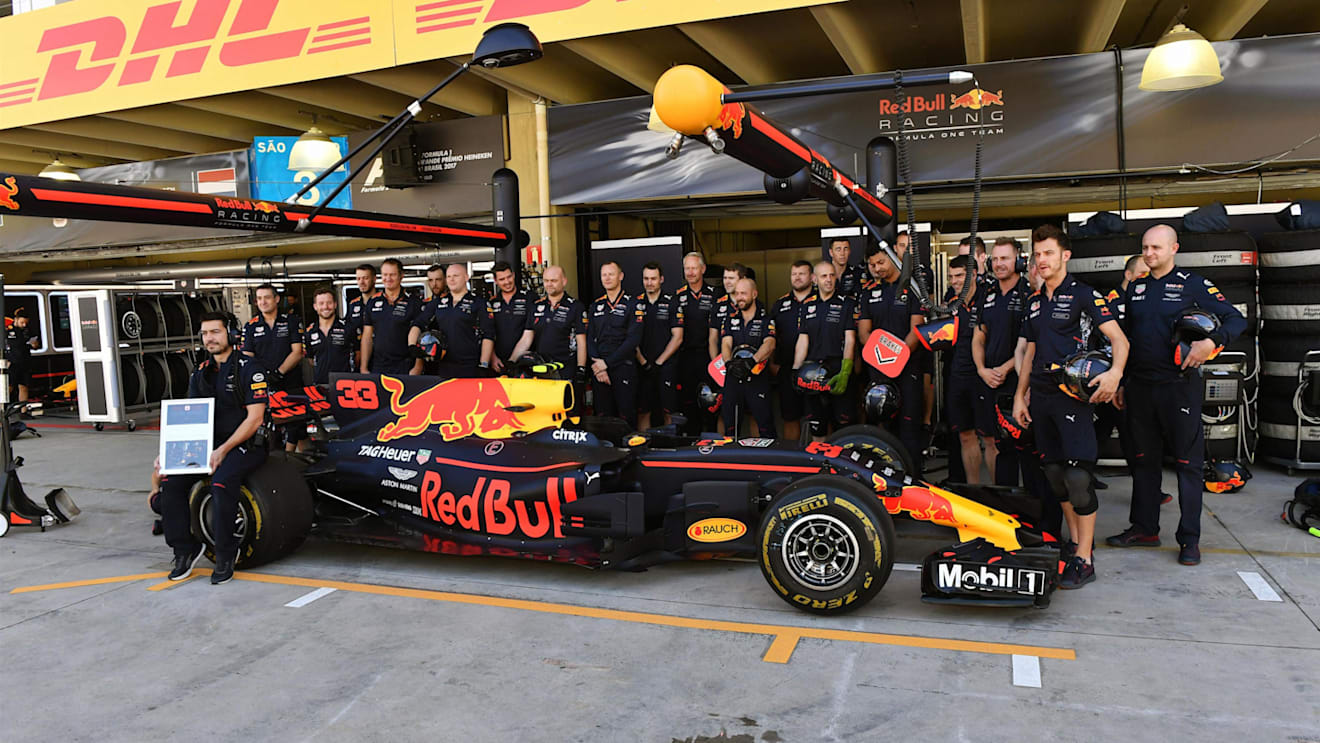Red Bull Racing group photo at Formula One World Championship, Rd19, Brazilian Grand Prix, Practice, Interlagos, Sao Paulo, Brazil, Friday 10 November 2017. © Mark Sutton/Sutton Images