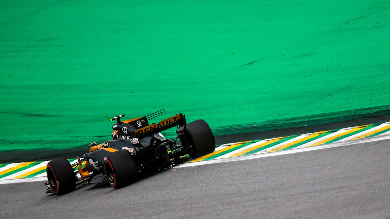 Carlos Sainz jr (ESP) Renault Sport F1 Team RS17 at Formula One World Championship, Rd19, Brazilian Grand Prix, Qualifying, Interlagos, Sao Paulo, Brazil, Saturday 11 November 2017. © Manuel Goria/Sutton Images