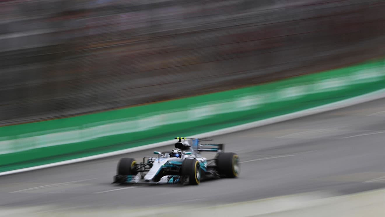Valtteri Bottas (FIN) Mercedes-Benz F1 W08 Hybrid at Formula One World Championship, Rd19, Brazilian Grand Prix, Qualifying, Interlagos, Sao Paulo, Brazil, Saturday 11 November 2017. © Mark Sutton/Sutton Images