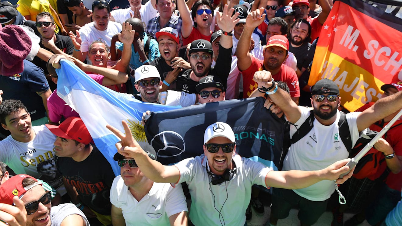 Fans at Formula One World Championship, Rd19, Brazilian Grand Prix, Race, Interlagos, Sao Paulo, Brazil, Sunday 12 November 2017. © Mark Sutton/Sutton Images