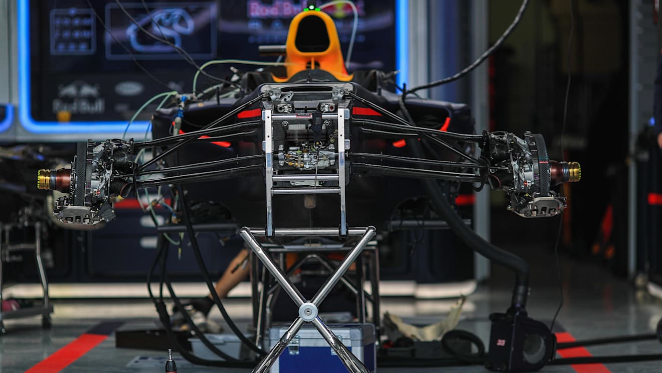 Red Bull Racing RB13 in the garage at Formula One World Championship, Rd19, Brazilian Grand Prix, Preparations, Interlagos, Sao Paulo, Brazil, Thursday 9 November 2017. © Kym Illman/Sutton Images