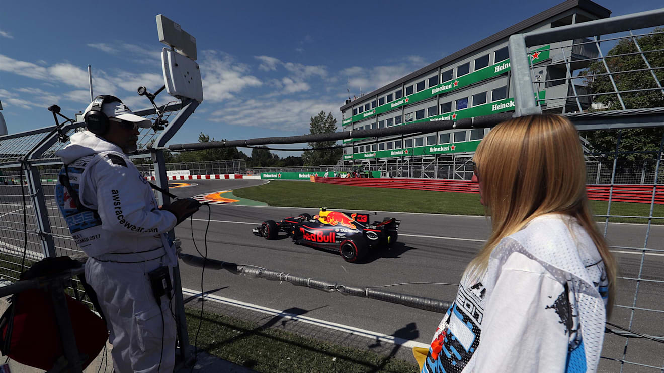 Marshals observe Max Verstappen (NED) Red Bull Racing RB13 at Formula One World Championship, Rd7, Canadian Grand Prix, Qualifying, Montreal, Canada, Saturday 10 June 2017. © Sutton Images