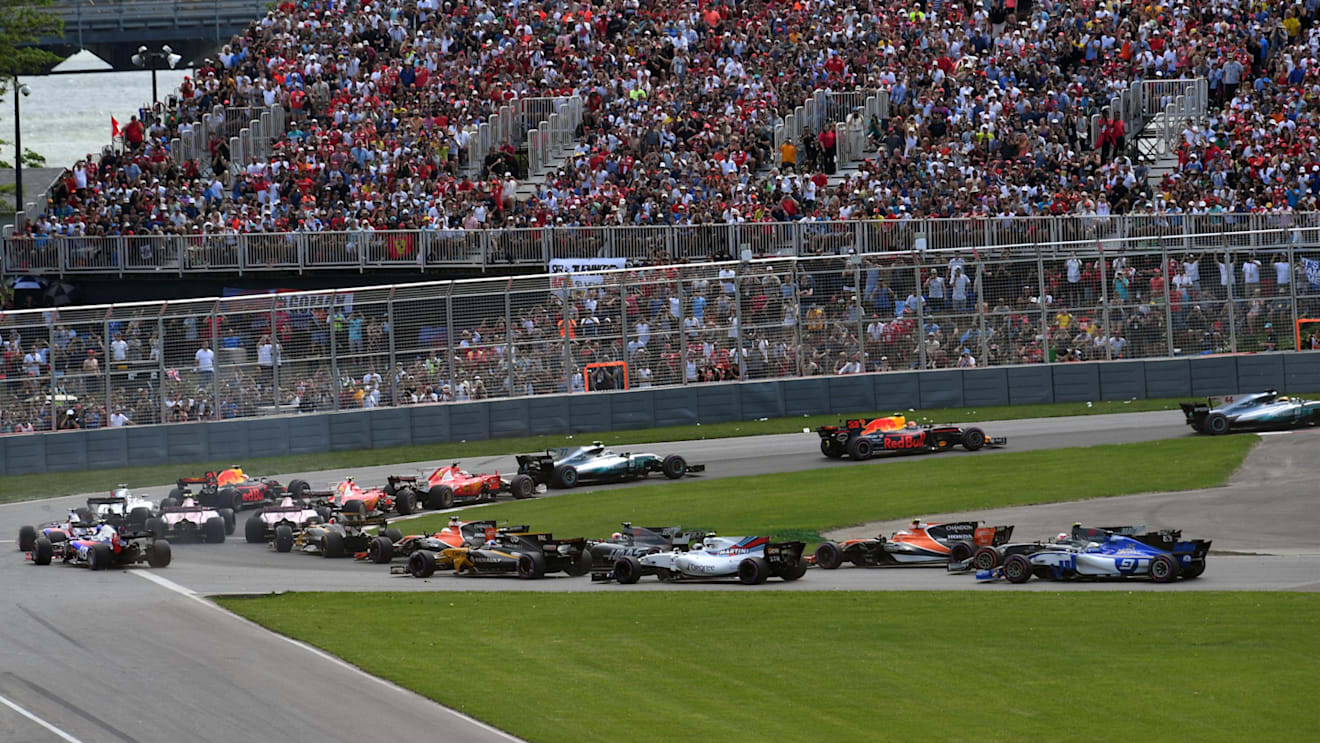 The start of the race at Formula One World Championship, Rd7, Canadian Grand Prix, Race, Montreal, Canada, Sunday 11 June 2017. © Sutton Images