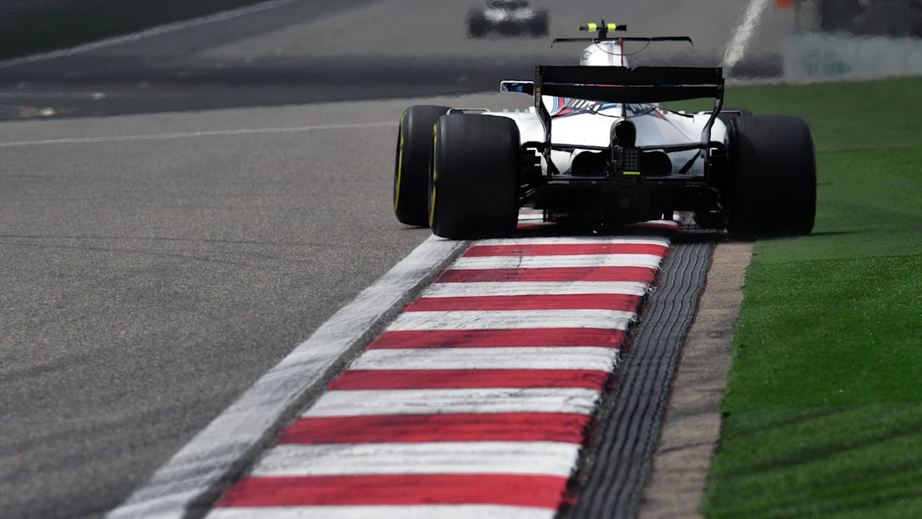 Lance Stroll (CDN) Williams FW40 at Formula One World Championship, Rd2, Chinese Grand Prix, Qualifying, Shanghai, China, Saturday 8 April 2017. © Sutton Motorsport Images