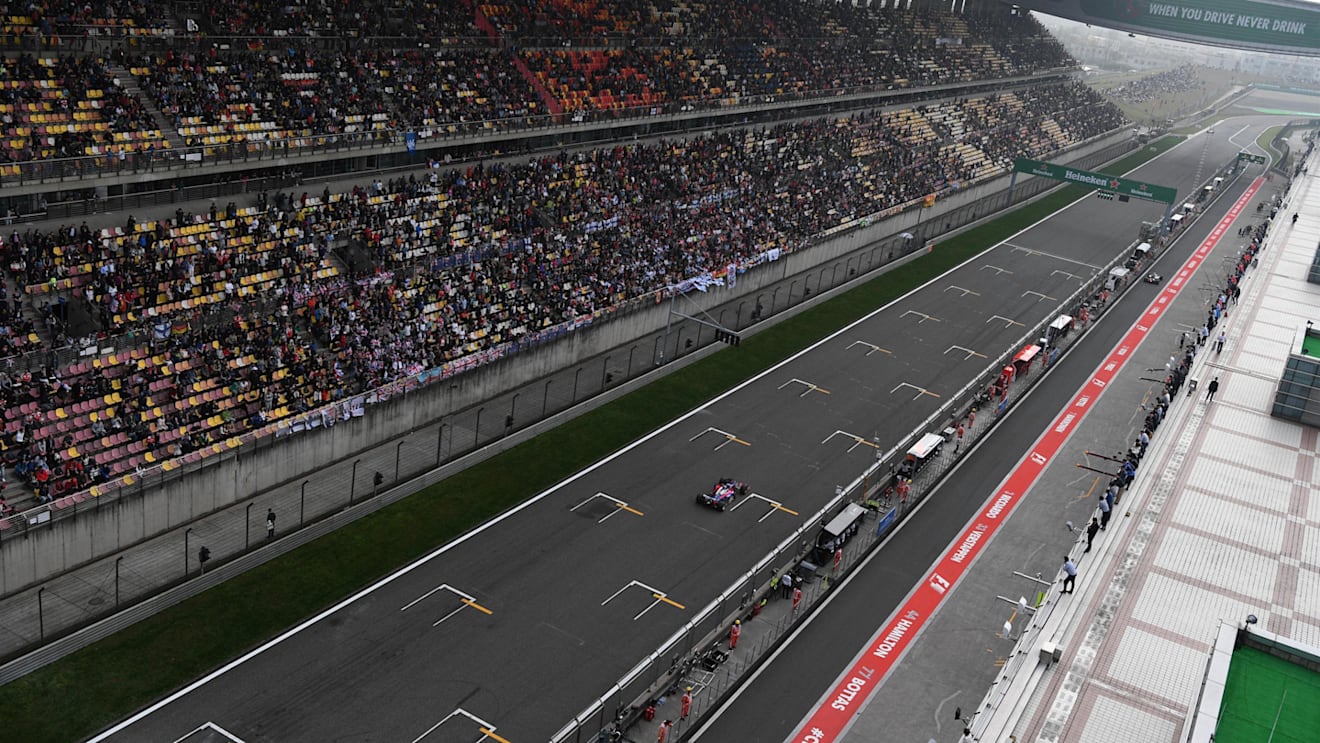Daniil Kvyat (RUS) Scuderia Toro Rosso STR12 at Formula One World Championship, Rd2, Chinese Grand Prix, Qualifying, Shanghai, China, Saturday 8 April 2017. © Sutton Motorsport Images