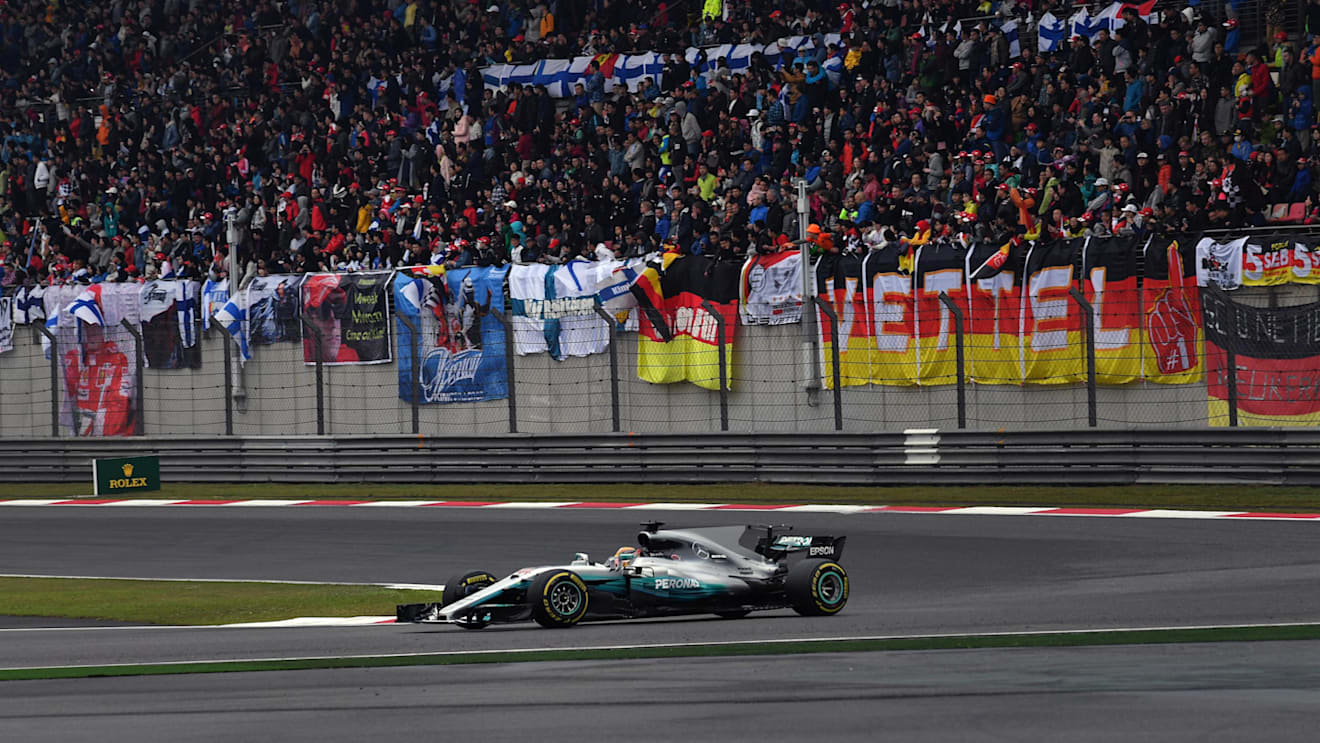 Lewis Hamilton (GBR) Mercedes-Benz F1 W08 Hybrid at Formula One World Championship, Rd2, Chinese Grand Prix, Race, Shanghai, China, Sunday 9 April 2017. © Sutton Motorsport Images