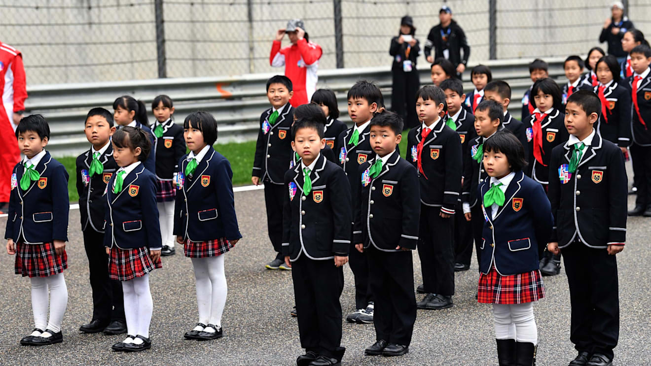 Children on the grid at Formula One World Championship, Rd2, Chinese Grand Prix, Race, Shanghai, China, Sunday 9 April 2017. © Sutton Motorsport Images