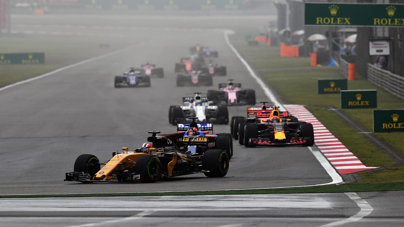Nico Hulkenberg (GER) Renault Sport F1 Team RS17 at Formula One World Championship, Rd2, Chinese Grand Prix, Race, Shanghai, China, Sunday 9 April 2017. © Sutton Motorsport Images