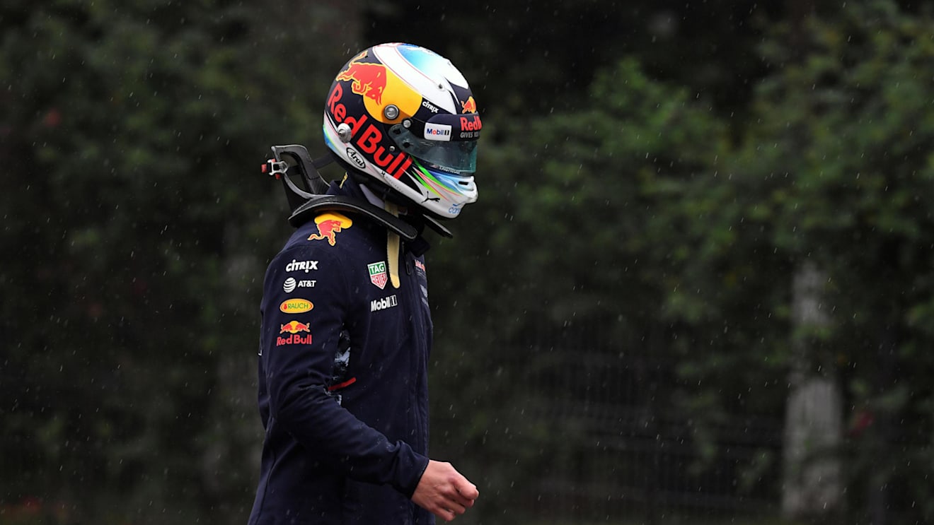 Daniel Ricciardo (AUS) Red Bull Racing at Formula One World Championship, Rd2, Chinese Grand Prix, Preparations, Shanghai, China, Thursday 6 April 2017. © Sutton Motorsport Images