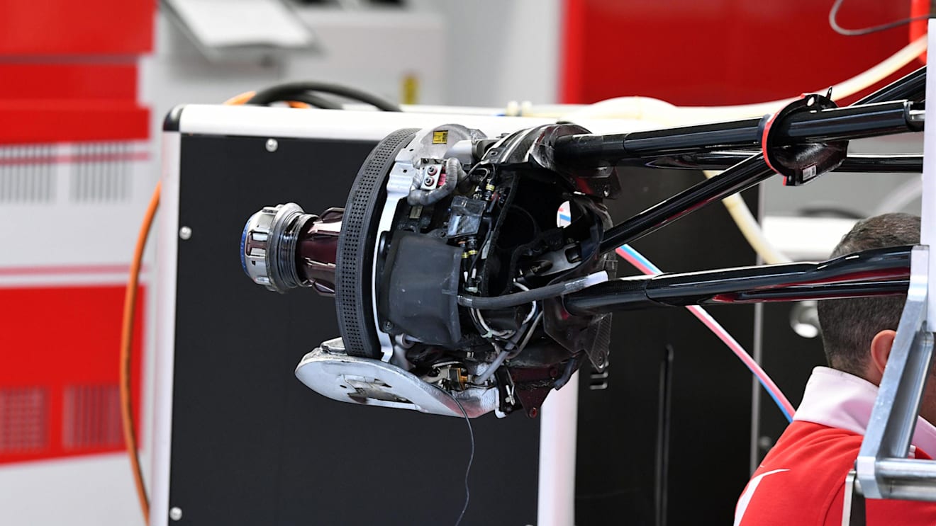 Ferrari SF70-H front brake and wheel hub detail at Formula One World Championship, Rd2, Chinese Grand Prix, Preparations, Shanghai, China, Thursday 6 April 2017. © Sutton Motorsport Images