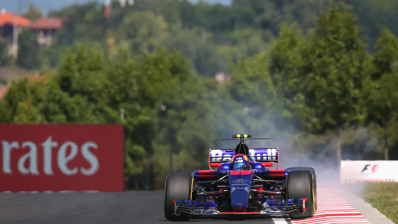 Carlos Sainz jr (ESP) Scuderia Toro Rosso STR12 locks up at Formula One World Championship, Rd11, Hungarian Grand Prix, Practice, Hungaroring, Hungary, Friday 28 July 2017. © Sutton Images