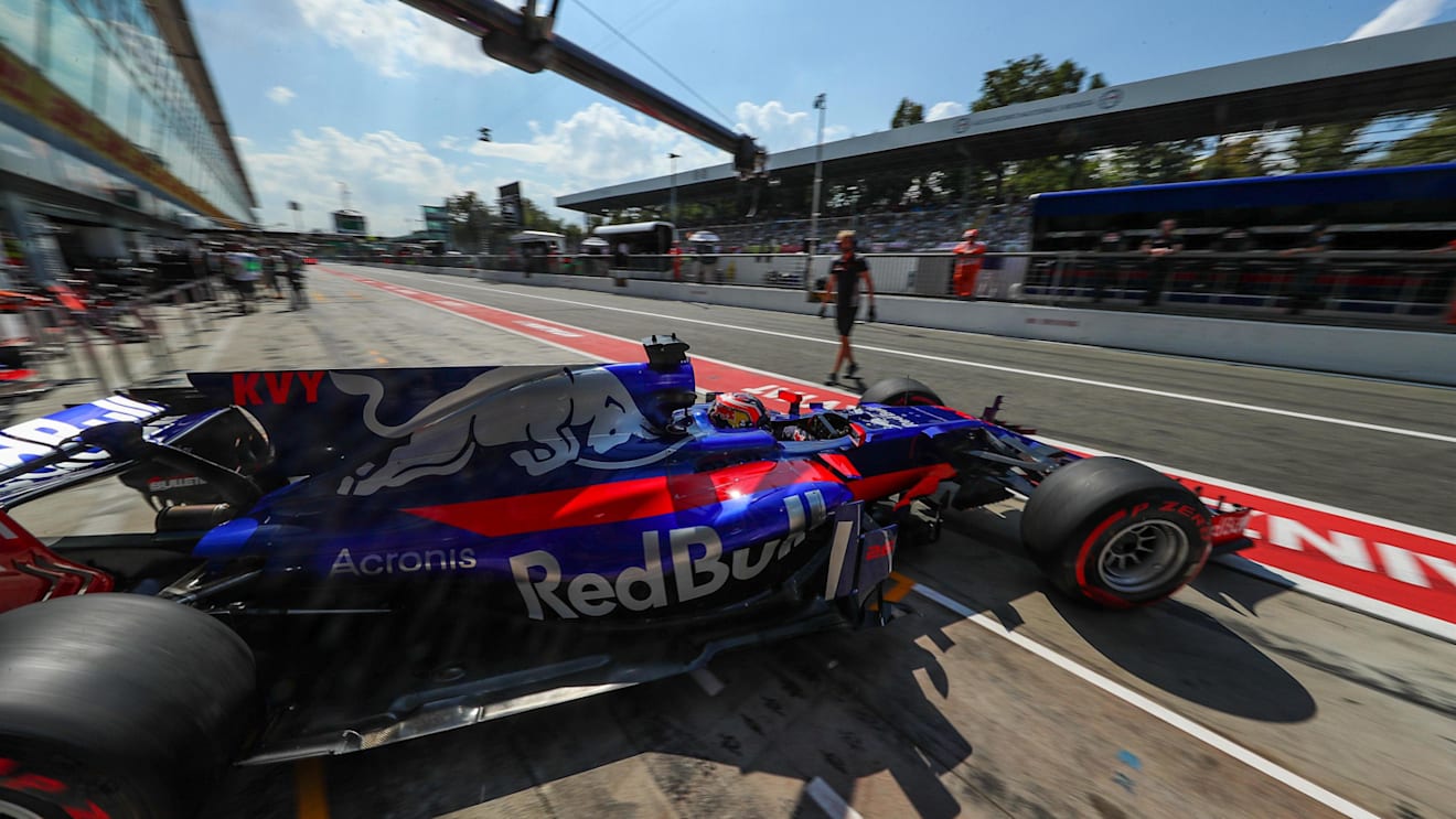 Daniil Kvyat (RUS) Scuderia Toro Rosso STR12 at Formula One World Championship, Rd13, Italian Grand Prix, Practice, Monza, Italy, Friday 1 September 2017. © Sutton Images