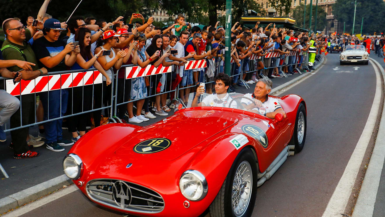 Lance Stroll (CDN) Williams at the Parade in Milan at Formula One World Championship, Rd13, Italian Grand Prix, Preparations, Monza, Italy, Thursday 31 August 2017. © Sutton Images