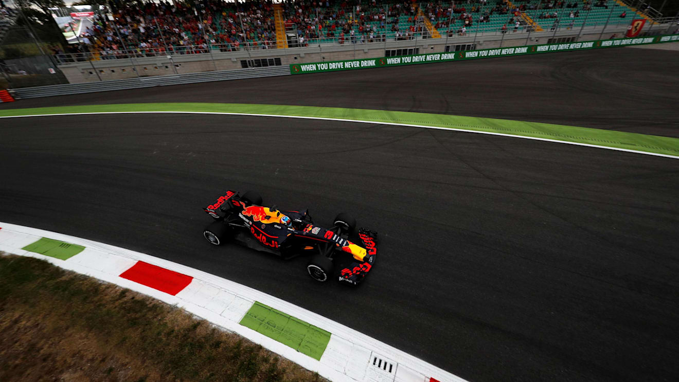 Daniel Ricciardo (AUS) Red Bull Racing RB13 at Formula One World Championship, Rd13, Italian Grand Prix, Practice, Monza, Italy, Friday 1 September 2017. © Sutton Images