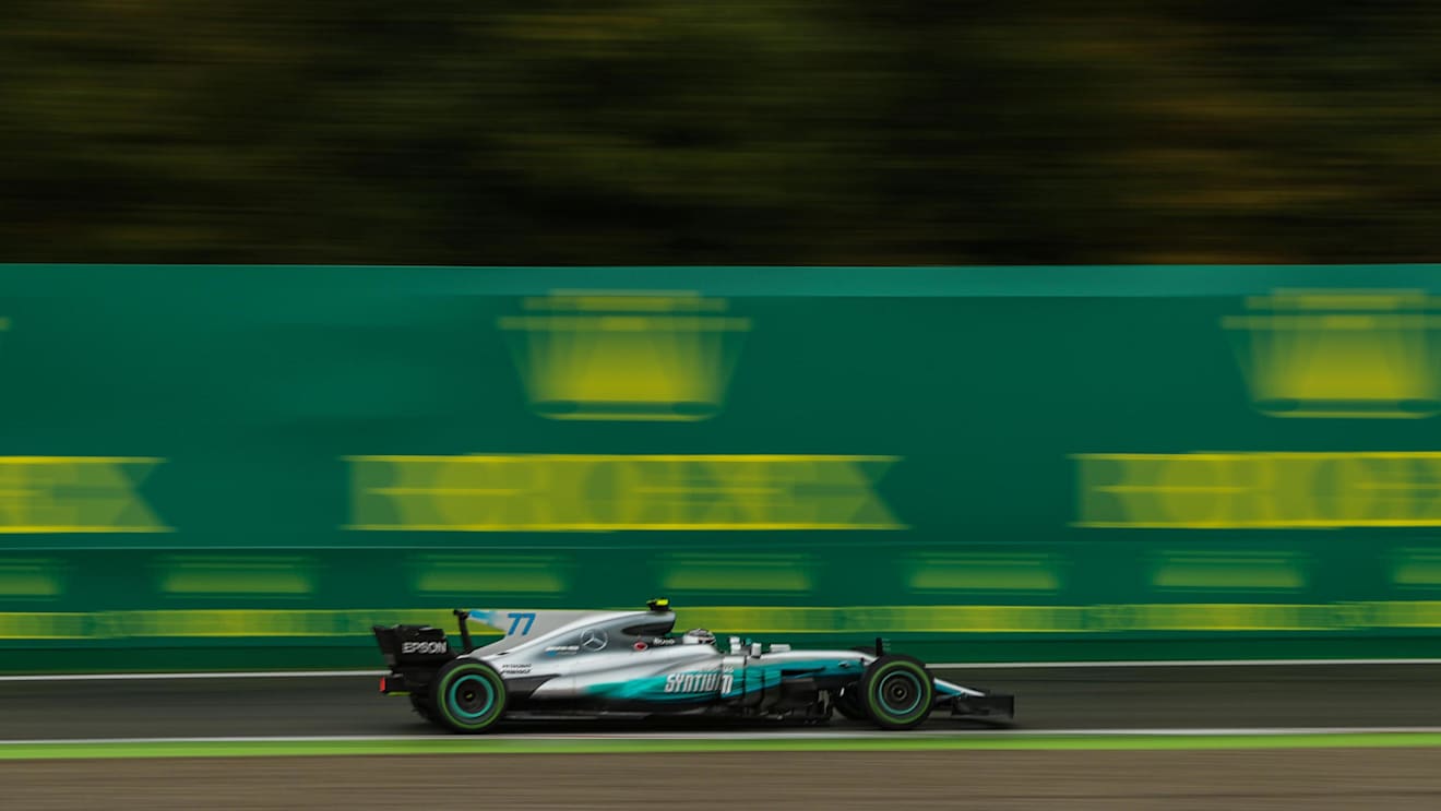 Valtteri Bottas (FIN) Mercedes-Benz F1 W08 Hybrid at Formula One World Championship, Rd13, Italian Grand Prix, Qualifying, Monza, Italy, Saturday 2 September 2017. © Sutton Images