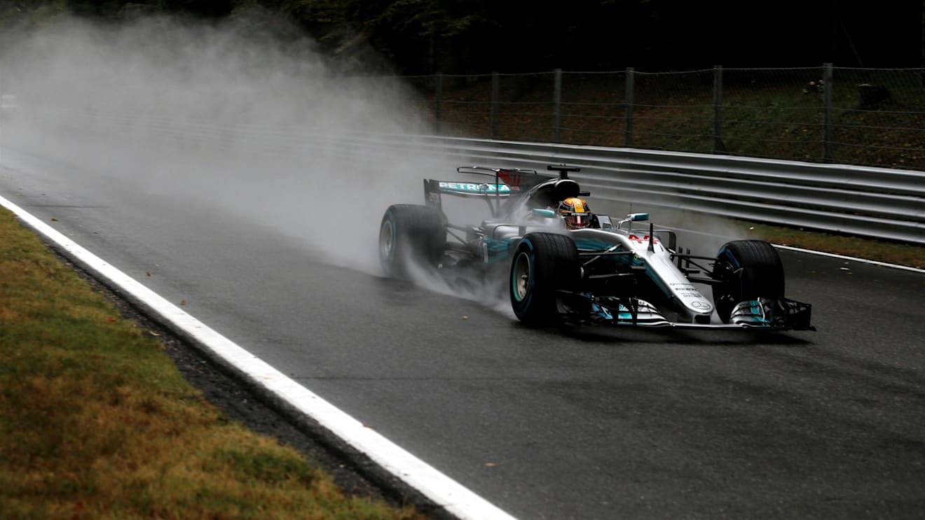 Lewis Hamilton (GBR) Mercedes-Benz F1 W08 Hybrid at Formula One World Championship, Rd13, Italian Grand Prix, Qualifying, Monza, Italy, Saturday 2 September 2017. © Sutton Images