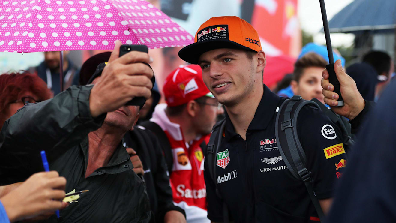 Max Verstappen (NED) Red Bull Racing fans selfie at Formula One World Championship, Rd13, Italian Grand Prix, Qualifying, Monza, Italy, Saturday 2 September 2017. © Sutton Images