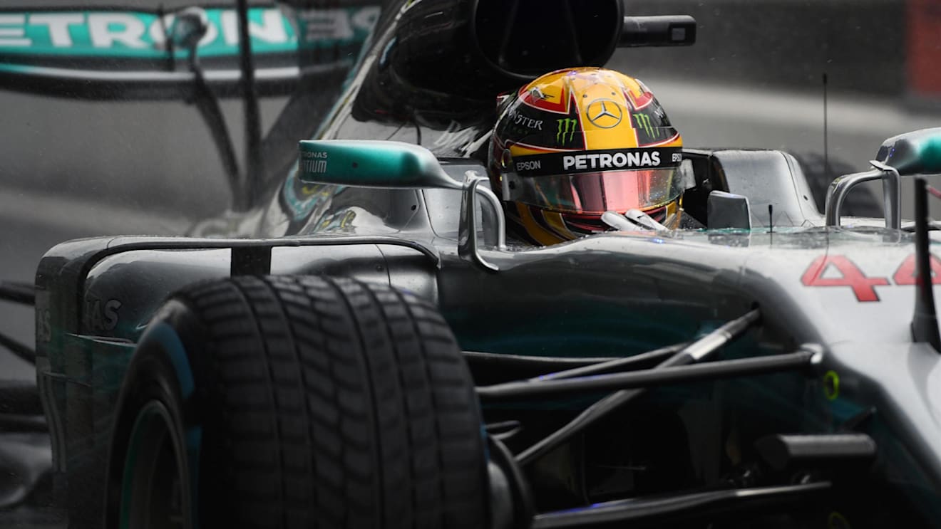 Lewis Hamilton (GBR) Mercedes-Benz F1 W08 Hybrid at Formula One World Championship, Rd13, Italian Grand Prix, Qualifying, Monza, Italy, Saturday 2 September 2017. © Sutton Images