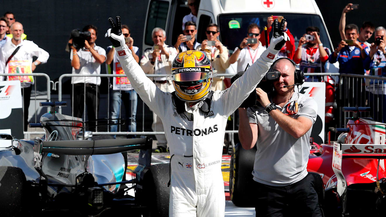 Race winner Lewis Hamilton (GBR) Mercedes AMG F1 celebrates in parc ferme at Formula One World Championship, Rd13, Italian Grand Prix, Race, Monza, Italy, Sunday 3 September 2017. © Sutton Images