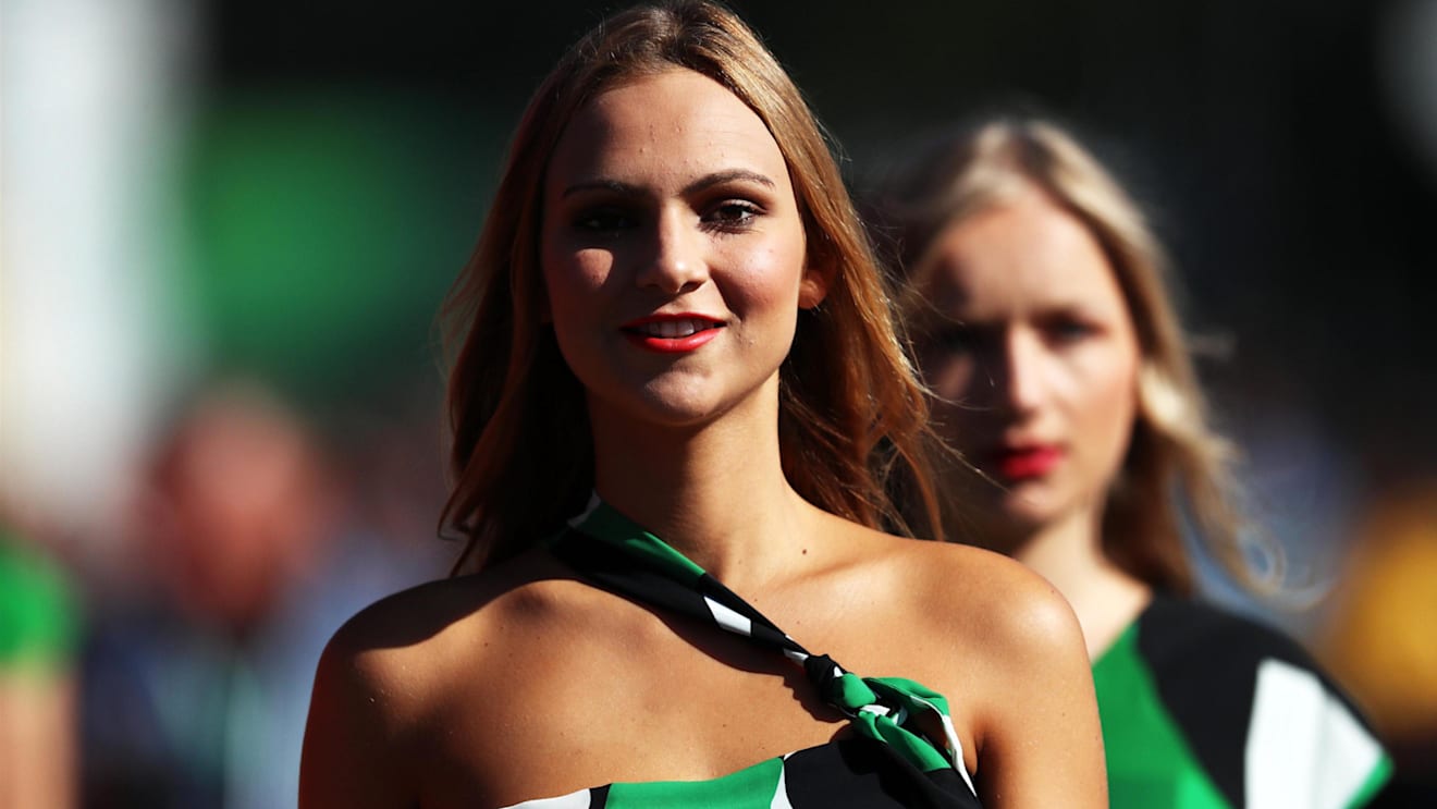 Grid girl at Formula One World Championship, Rd13, Italian Grand Prix, Qualifying, Monza, Italy, Sunday 3 September 2017. © Sutton Images