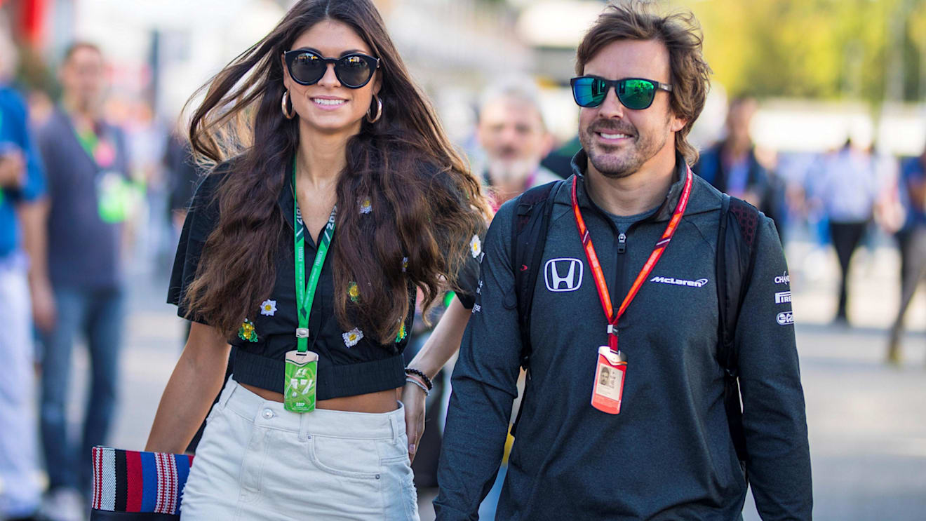 Fernando Alonso (ESP) McLaren with his girlfriend Linda Morselli at Formula One World Championship, Rd13, Italian Grand Prix, Race, Monza, Italy, Sunday 3 September 2017. © Sutton Images