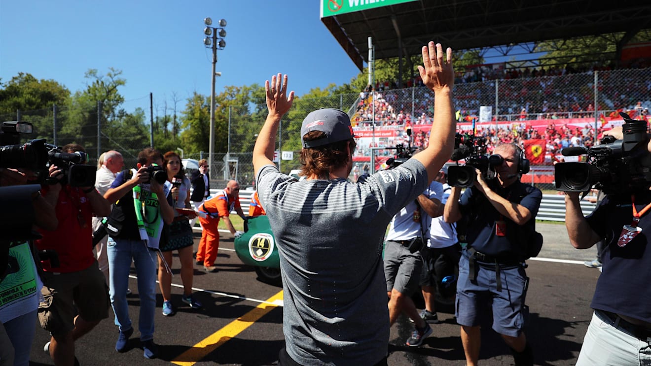 Fernando Alonso (ESP) McLaren on the drivers parade at Formula One World Championship, Rd13, Italian Grand Prix, Race, Monza, Italy, Sunday 3 September 2017. © Sutton Images