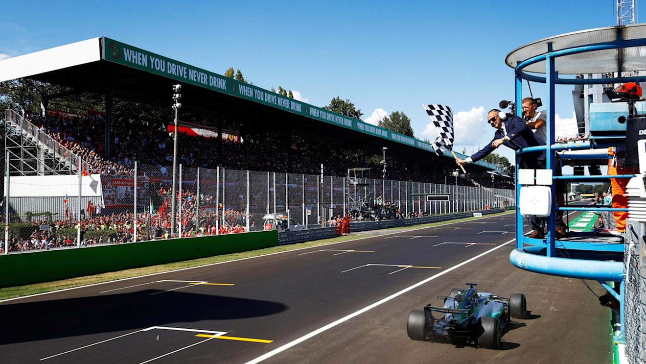Race winner Lewis Hamilton (GBR) Mercedes-Benz F1 W08 Hybrid takes the chequered flag at Formula One World Championship, Rd13, Italian Grand Prix, Race, Monza, Italy, Sunday 3 September 2017. © Sutton Images
