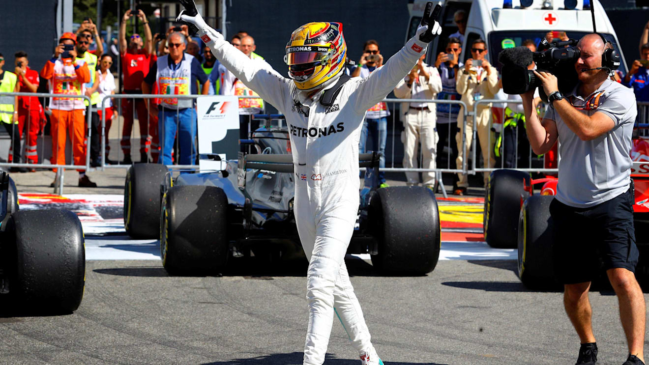 Race winner Lewis Hamilton (GBR) Mercedes AMG F1 celebrates in parc ferme at Formula One World Championship, Rd13, Italian Grand Prix, Race, Monza, Italy, Sunday 3 September 2017. © Sutton Images